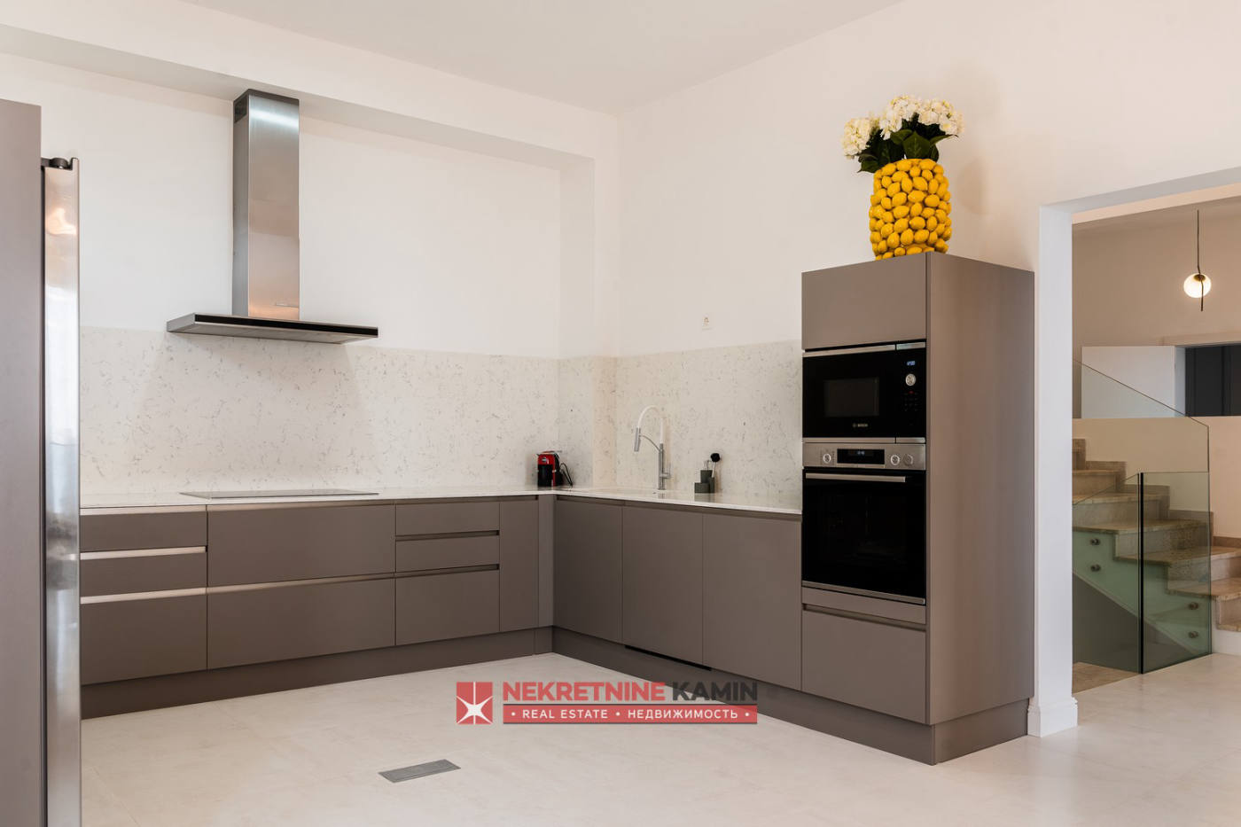 Квартира, 6803 м², 2 520 000$ — FAKTOR